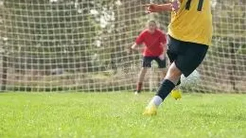 “金球荣耀，凯恩翘首以待巅峰时刻的华丽绽放！”